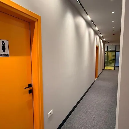 Santa5 Hostel